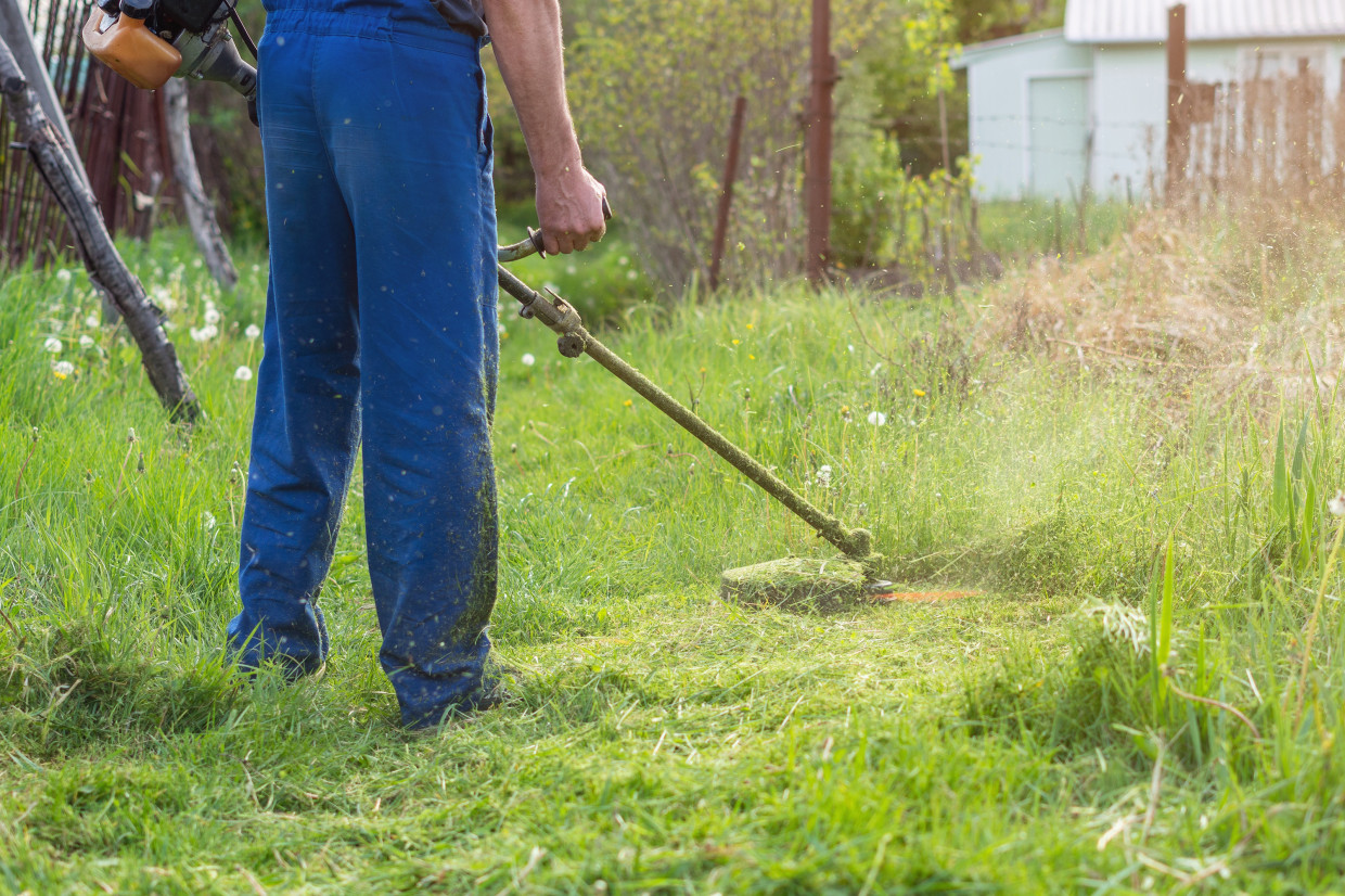Gartenarbeiten Rasenmähen